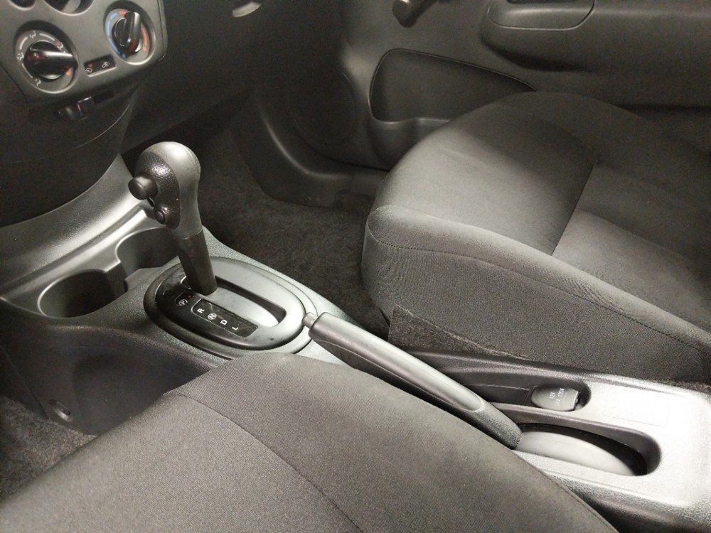 2016 Nissan Versa - Center Console/Cup Holders