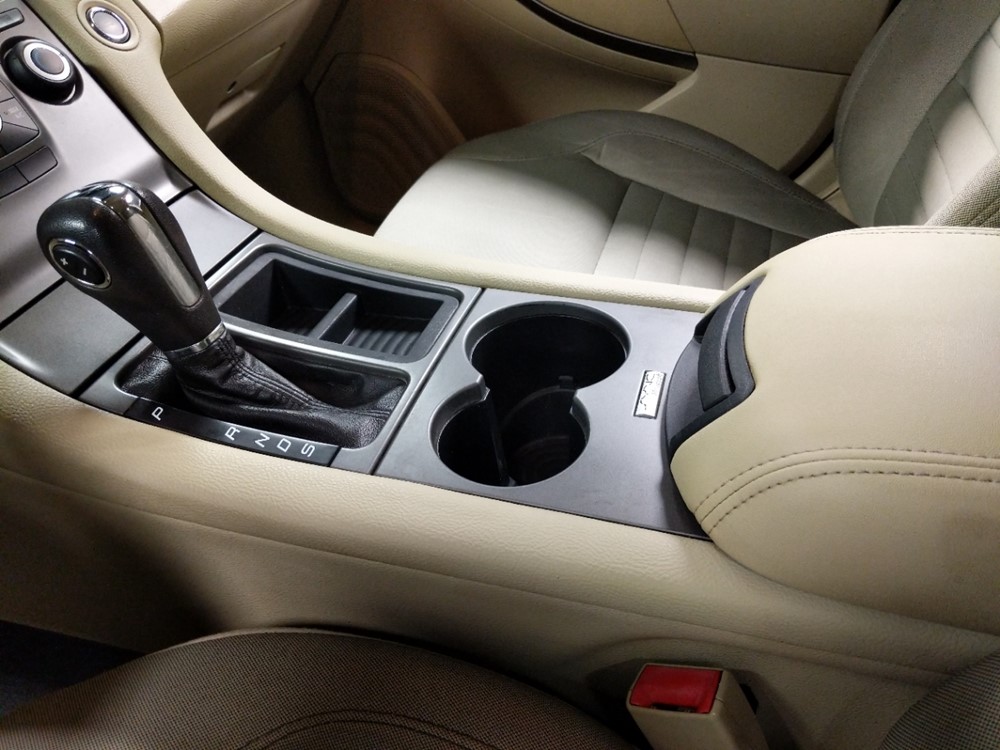 2014 Ford Taurus - Center Console/Cup Holders