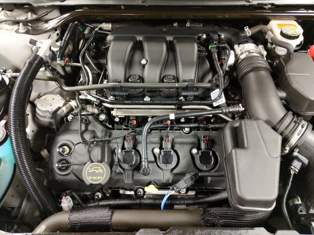 2014 Ford Taurus - Engine