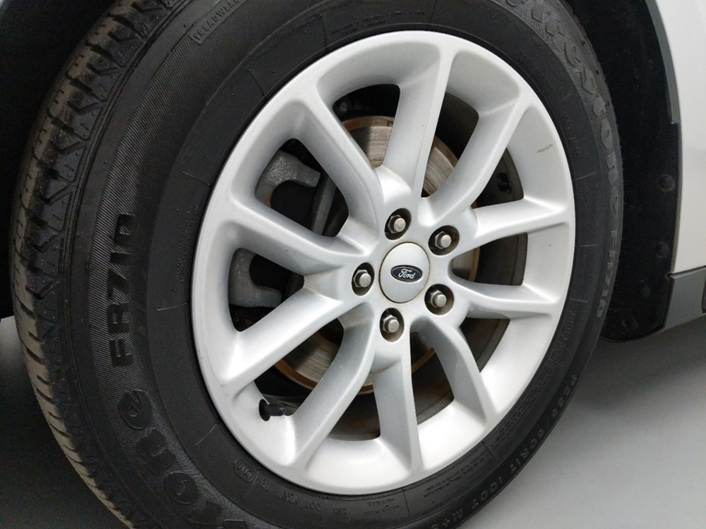 2014 Ford Taurus - Wheel
