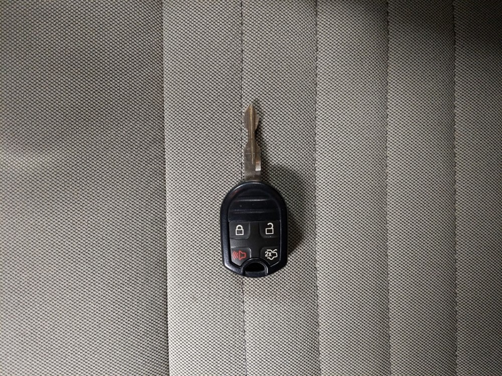 2014 Ford Taurus - Keys