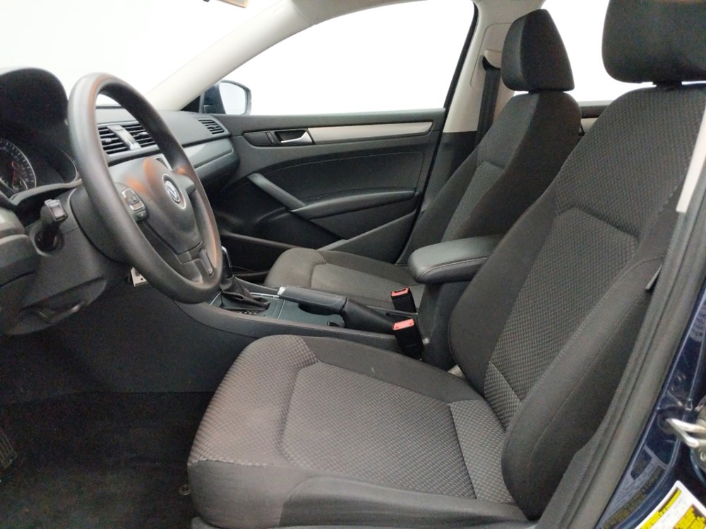 2015 Volkswagen Passat - Driver Front Seat