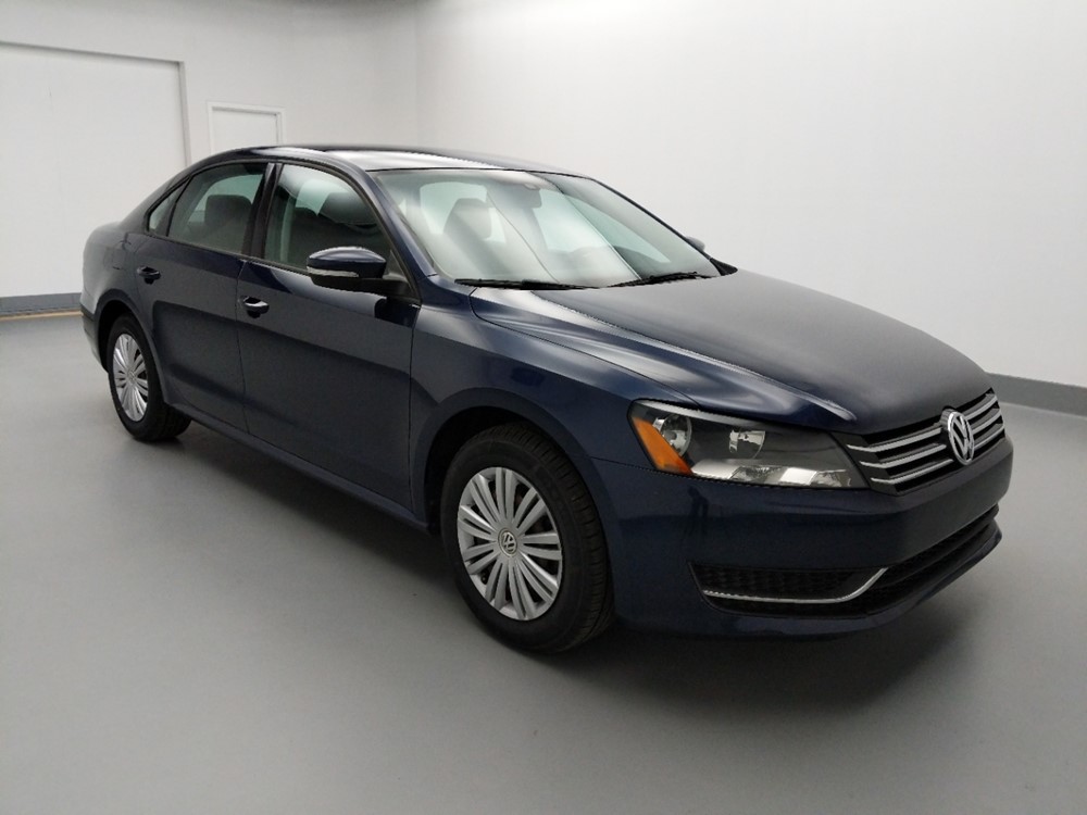 2015 Volkswagen Passat - Passenger Front Bumper