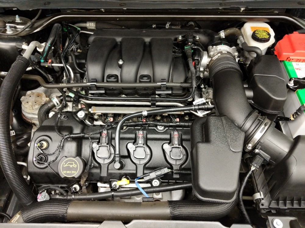 2014 Ford Taurus - Engine