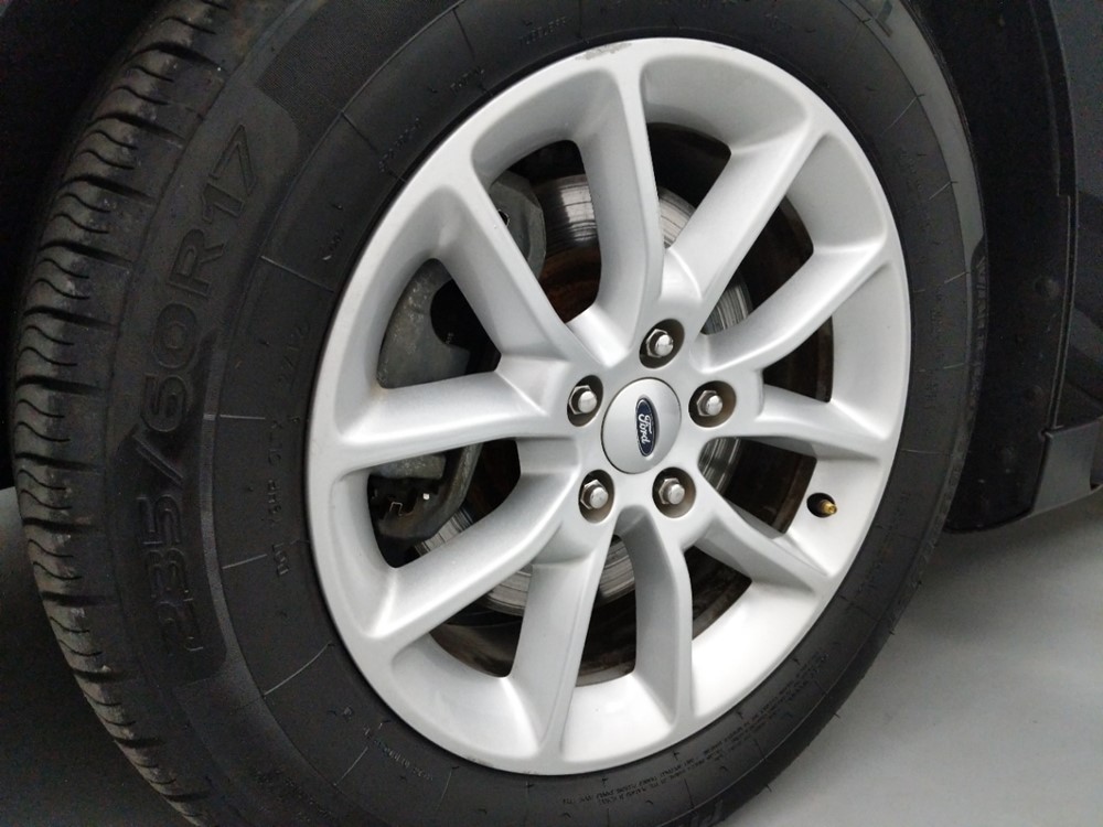 2014 Ford Taurus - Wheel