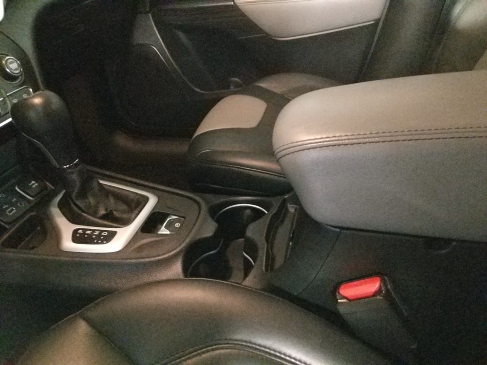 2014 Jeep Cherokee - Center Console/Cup Holders