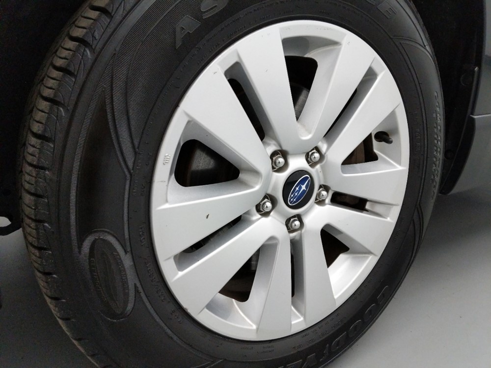 2016 Subaru Outback - Wheel