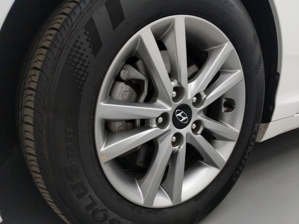 2017 Hyundai Sonata - Wheel