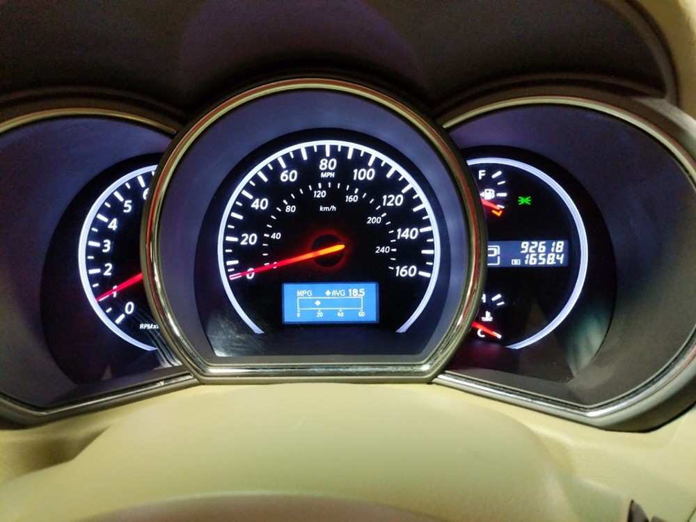 2012 Nissan Murano - Odometer Close Up