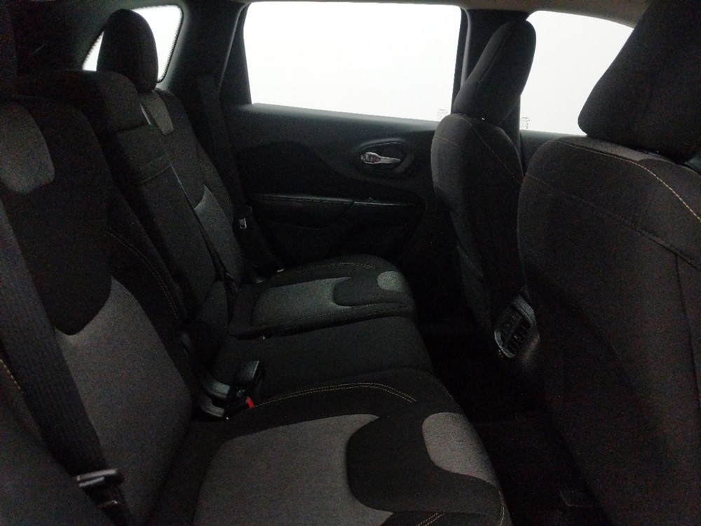 2016 Jeep Cherokee - Passenger Rear Seat