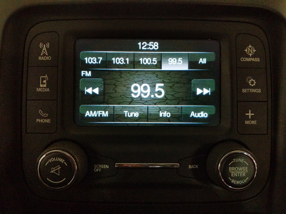 2016 Jeep Cherokee - Stereo Package