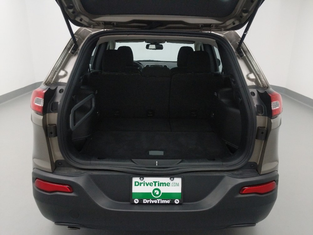 2016 Jeep Cherokee - Trunk