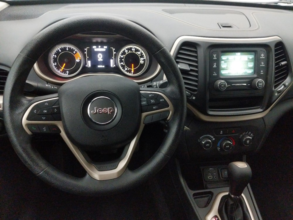 2016 Jeep Cherokee - Driver Dash