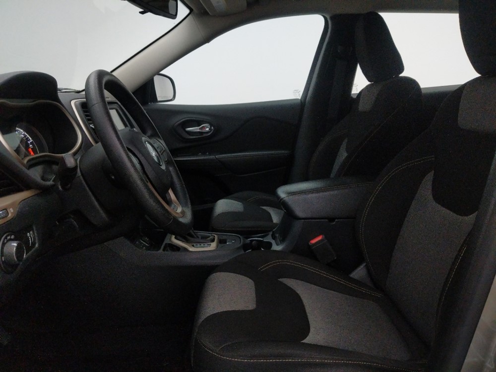 2016 Jeep Cherokee - Driver Front Seat