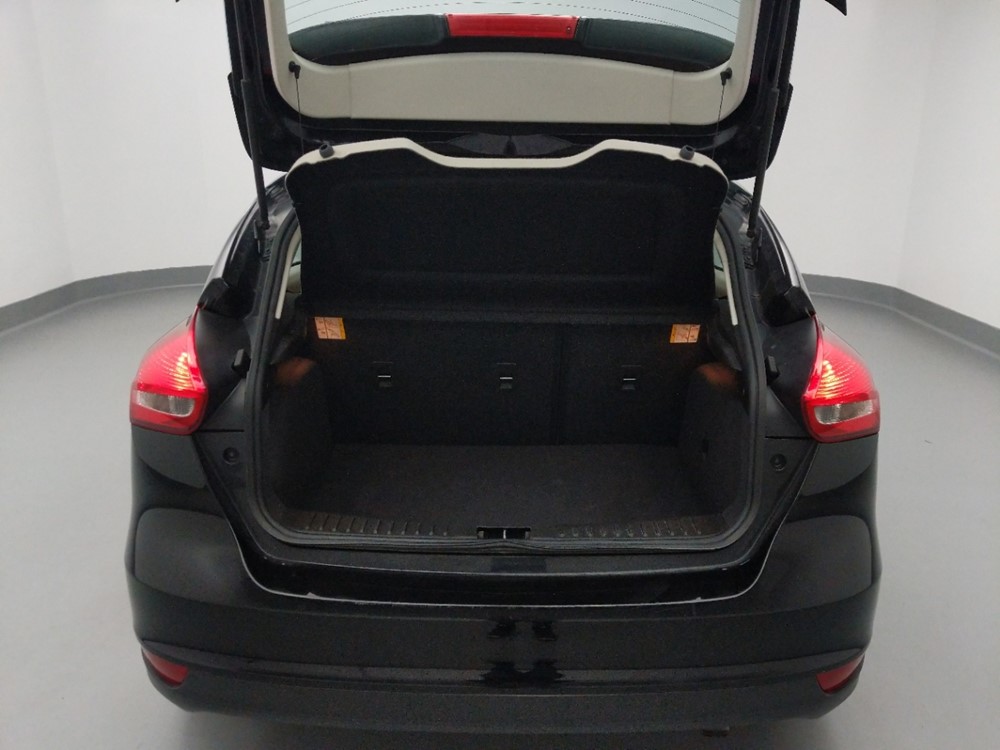 2017 Ford Focus - Trunk