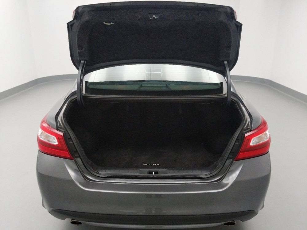 2017 Nissan Altima - Trunk