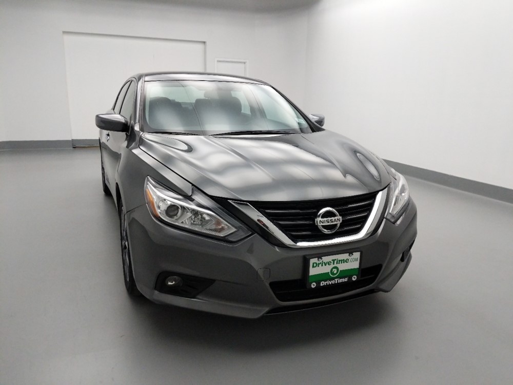 2017 Nissan Altima - Passenger Front Hood