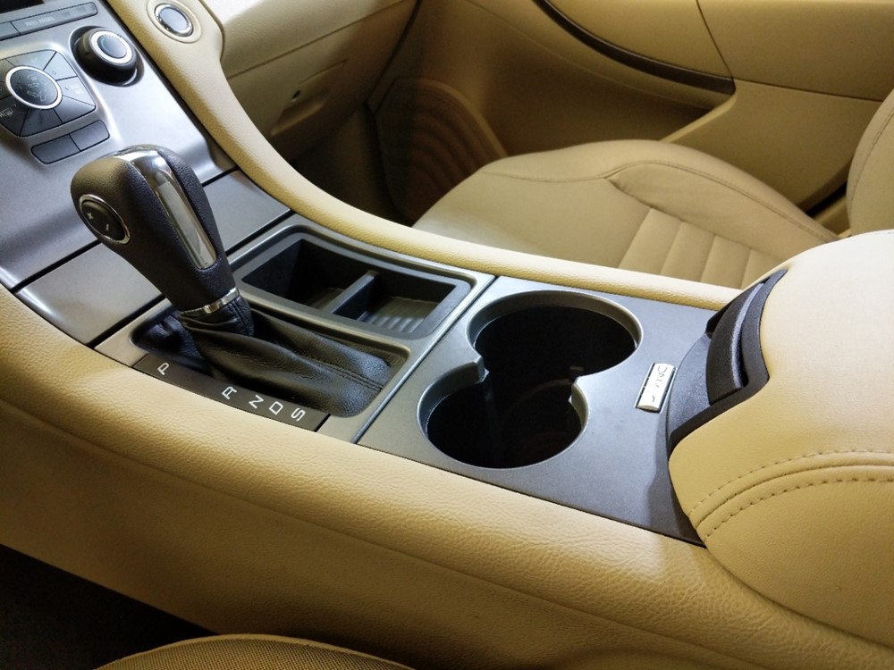 2015 Ford Taurus - Center Console/Cup Holders