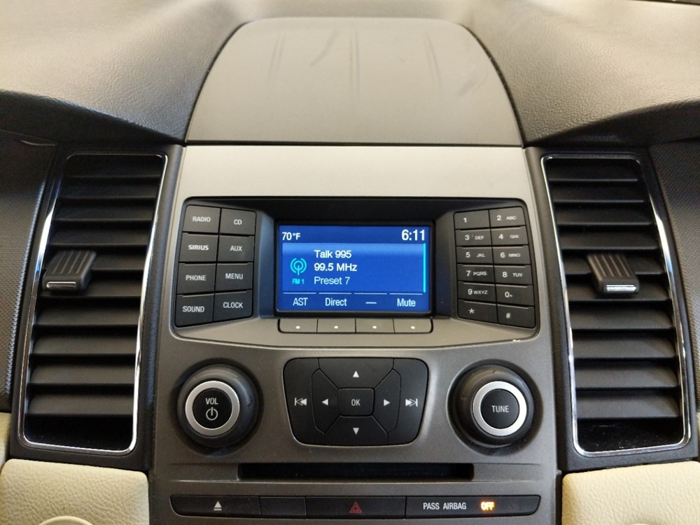 2015 Ford Taurus - Stereo Package