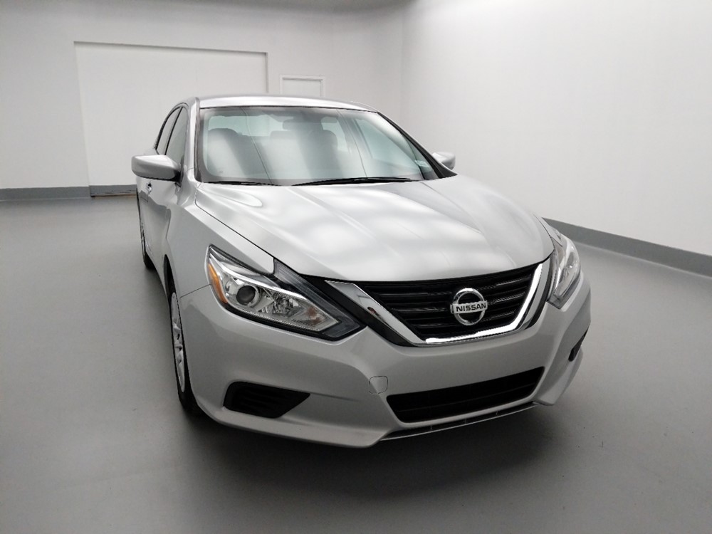 2016 Nissan Altima - Passenger Front Hood