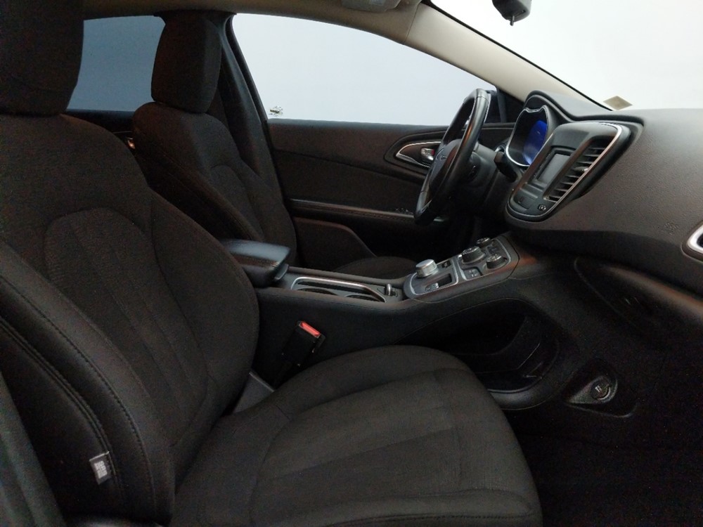 2016 Chrysler 200 - Passenger Front Seat