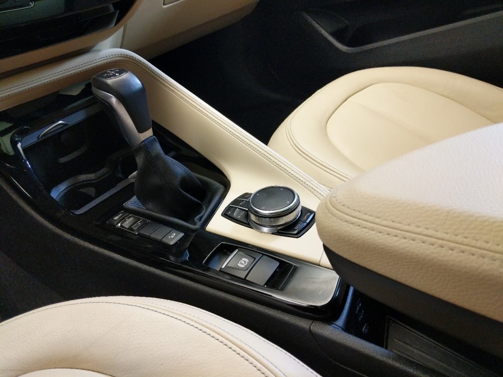 2016 BMW X1 - Center Console/Cup Holders