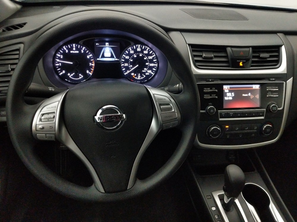2017 Nissan Altima - Driver Dash