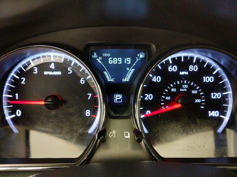 2016 Nissan Versa - Odometer Close Up