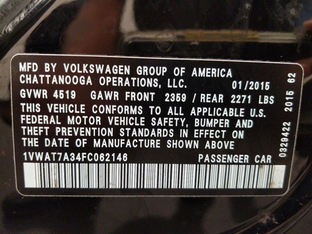 2015 Volkswagen Passat - VIN Plate