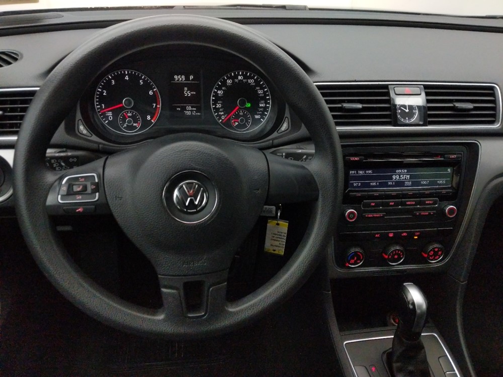 2015 Volkswagen Passat - Driver Dash