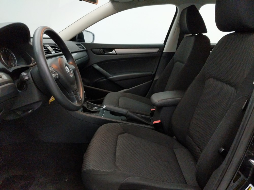 2015 Volkswagen Passat - Driver Front Seat