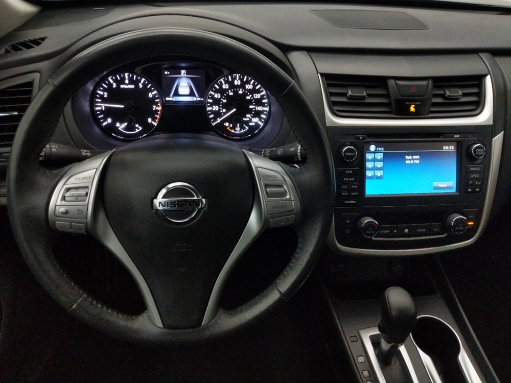 2017 Nissan Altima - Driver Dash