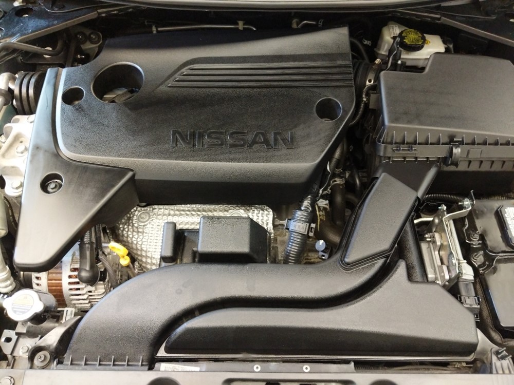 2017 Nissan Altima - Engine