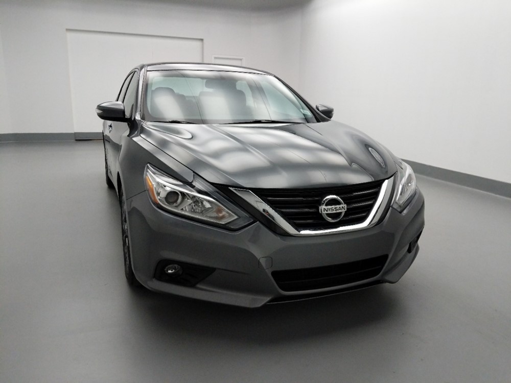 2017 Nissan Altima - Passenger Front Hood