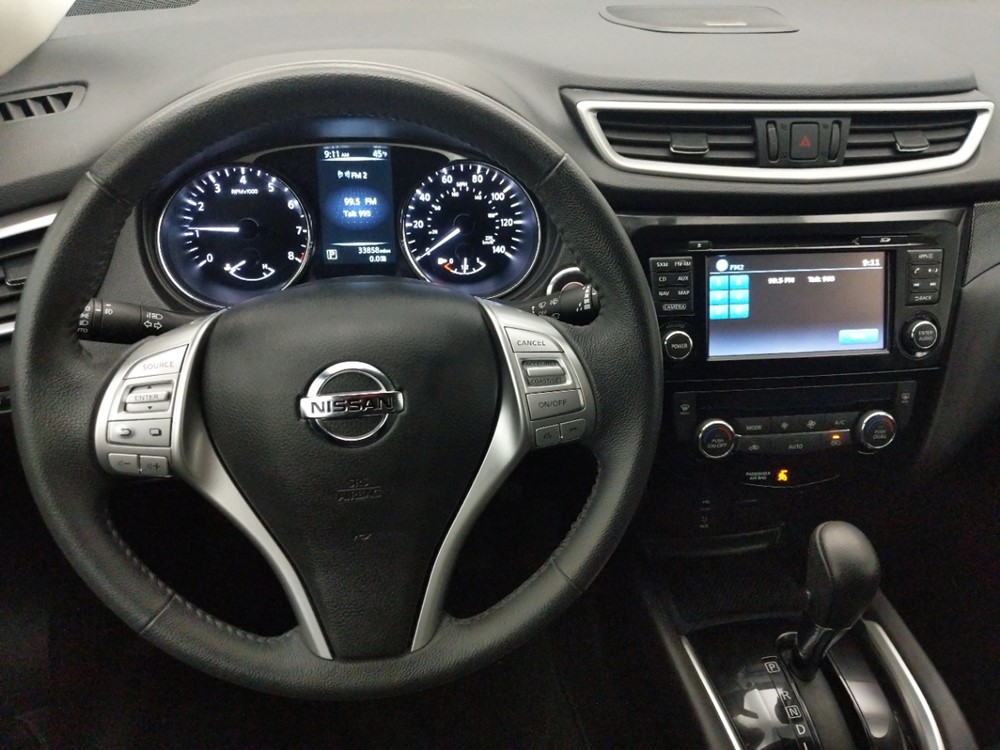 2016 Nissan Rogue - Driver Dash