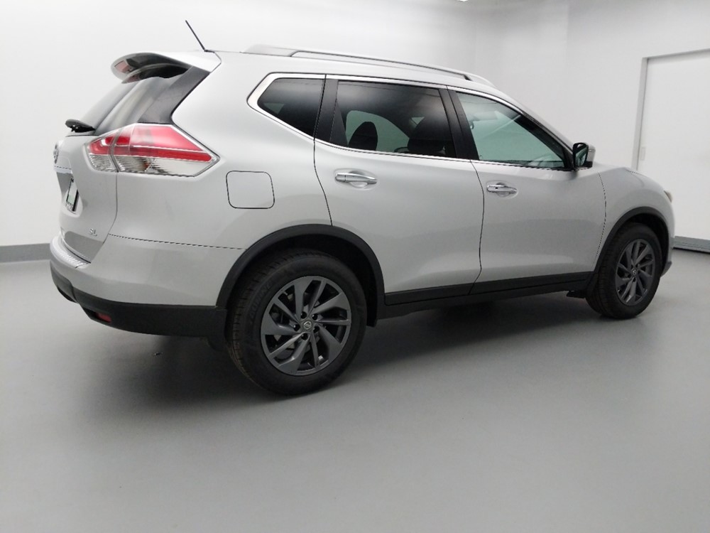 2016 Nissan Rogue - Passenger Rear Side
