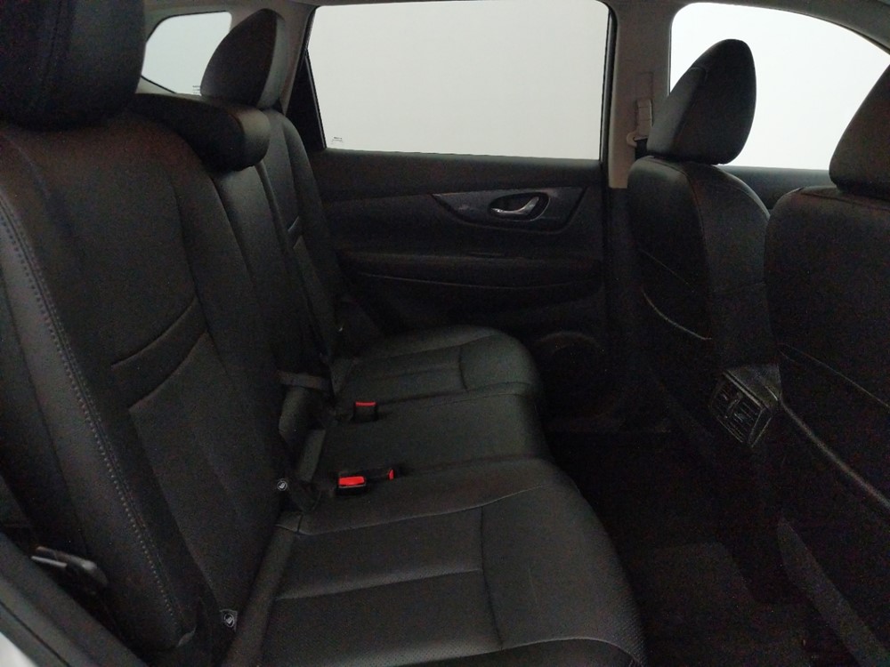 2016 Nissan Rogue - Passenger Rear Seat