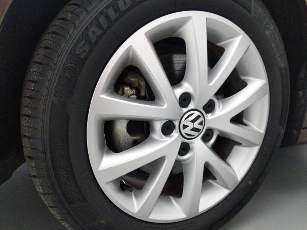2015 Volkswagen Jetta - Wheel
