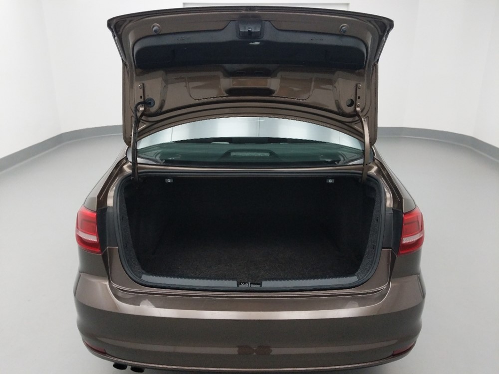 2015 Volkswagen Jetta - Trunk