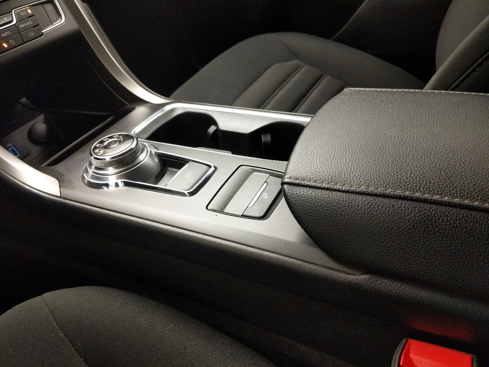 2017 Ford Fusion - Center Console/Cup Holders