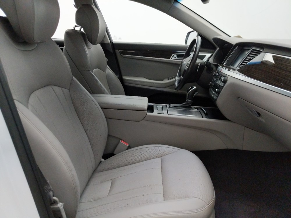 2016 Hyundai Genesis - Passenger Front Seat
