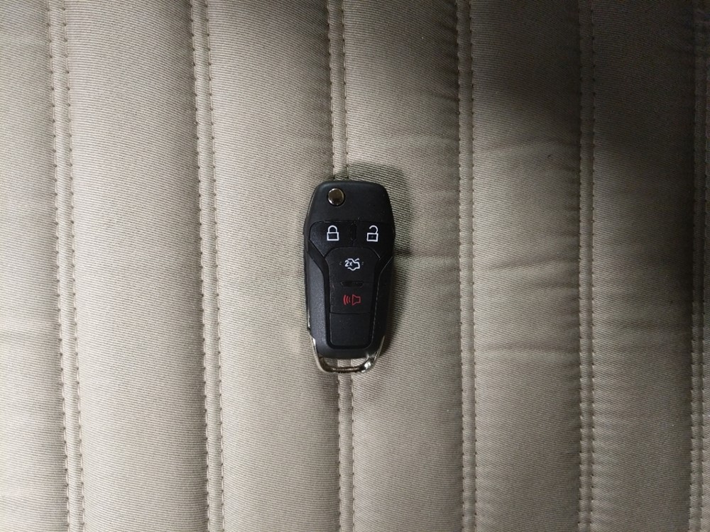 2016 Ford Fusion - Keys
