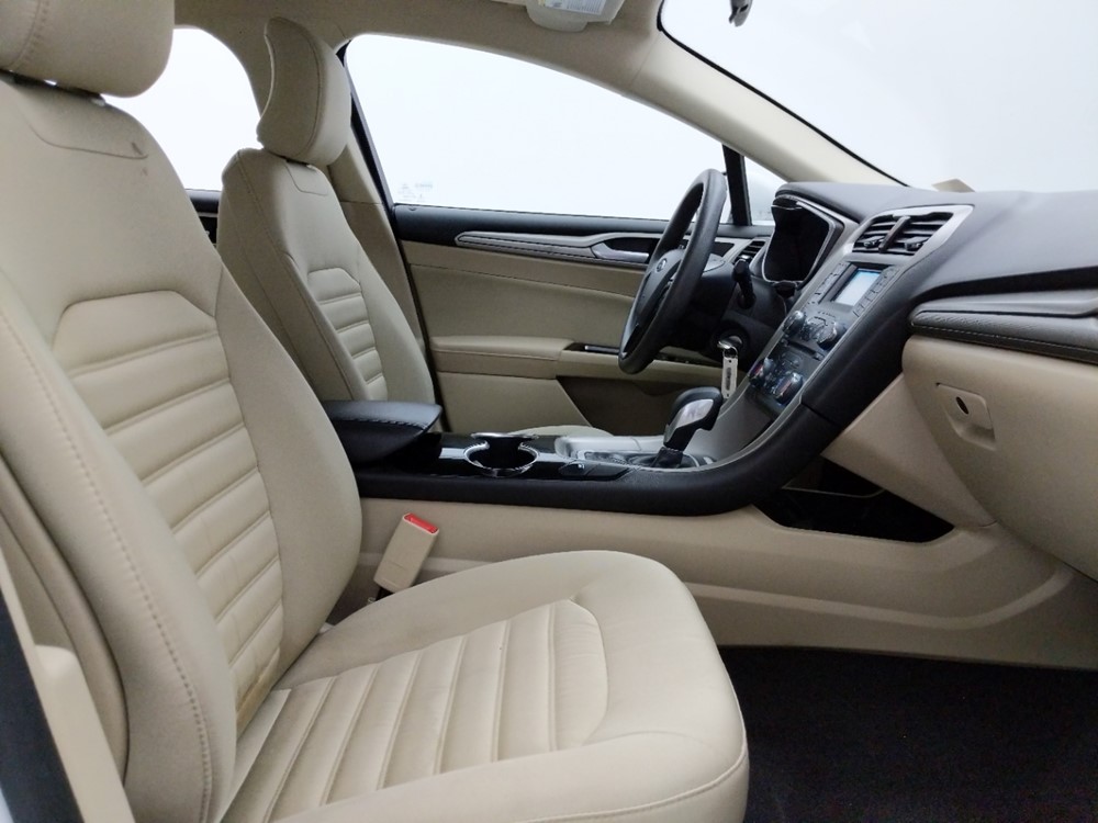 2016 Ford Fusion - Passenger Front Seat