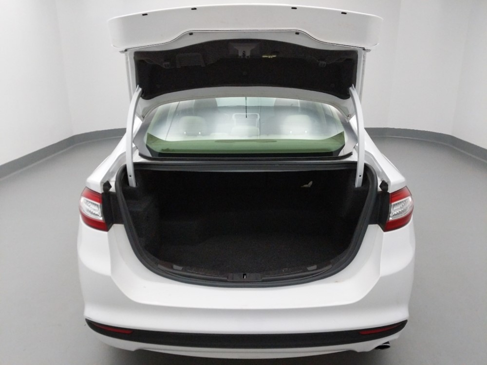 2016 Ford Fusion - Trunk