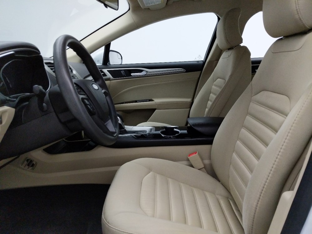 2016 Ford Fusion - Driver Front Seat