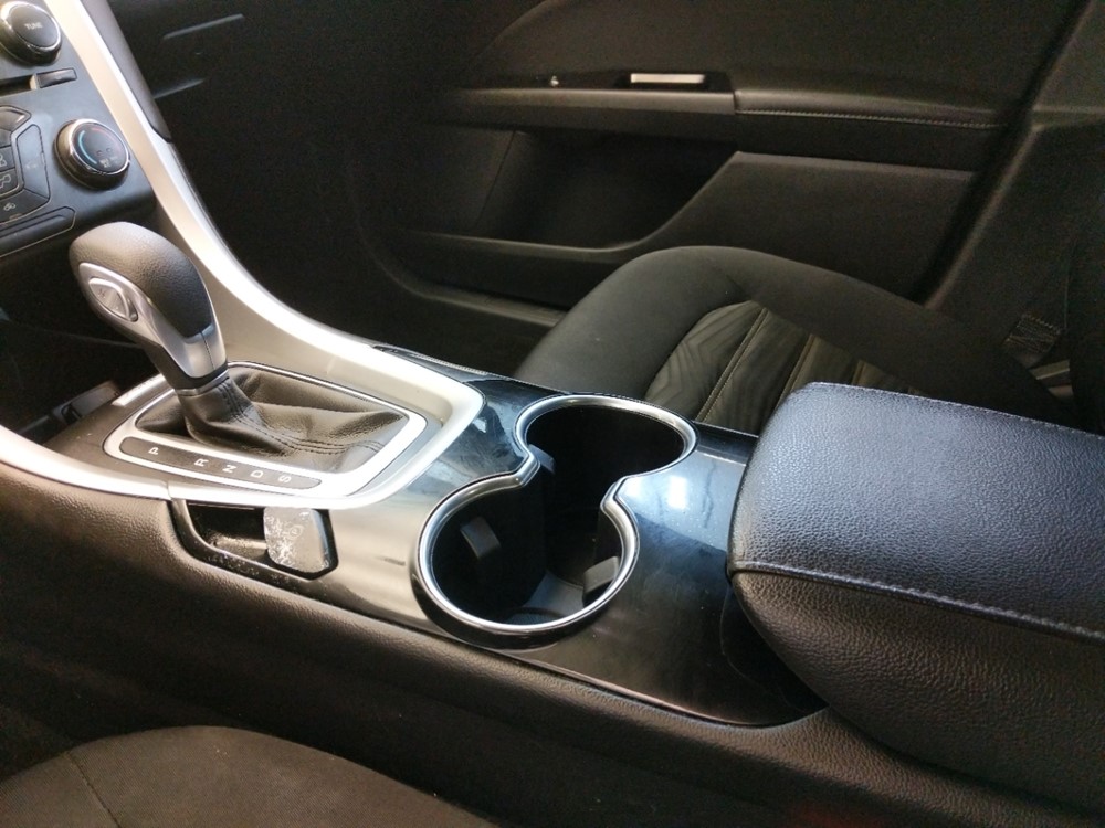2016 Ford Fusion - Center Console/Cup Holders