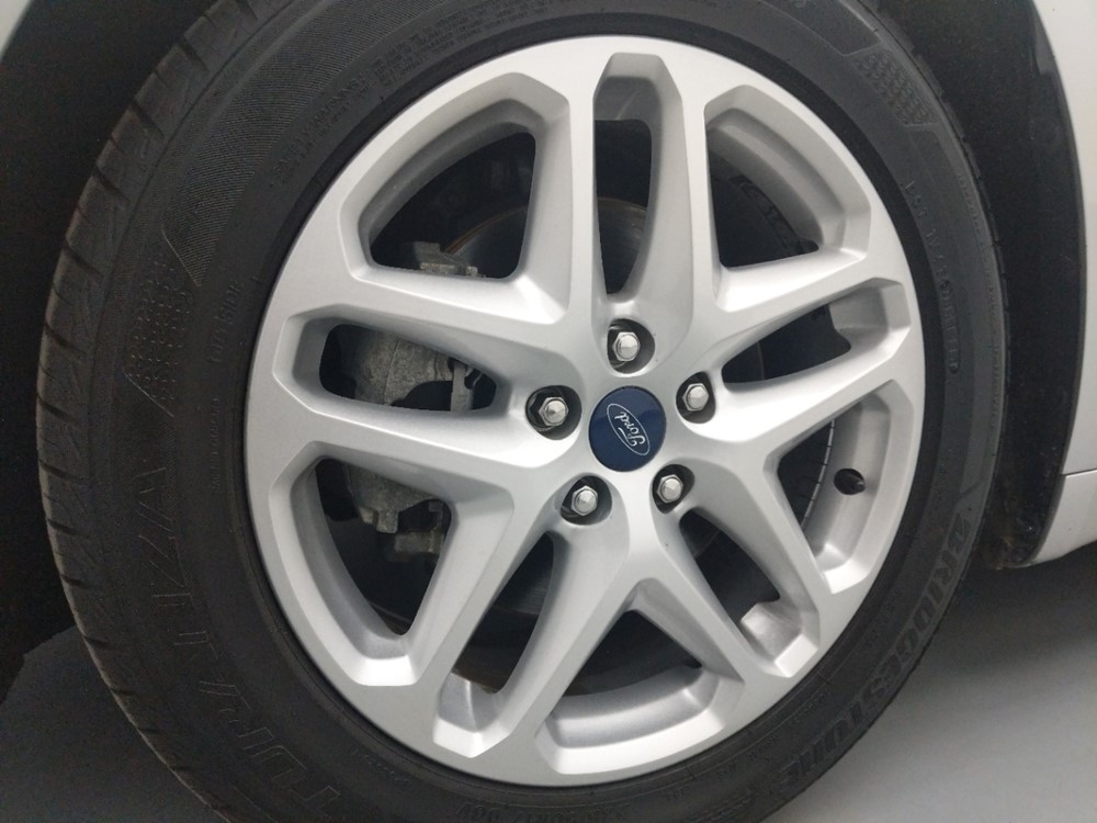 2016 Ford Fusion - Wheel