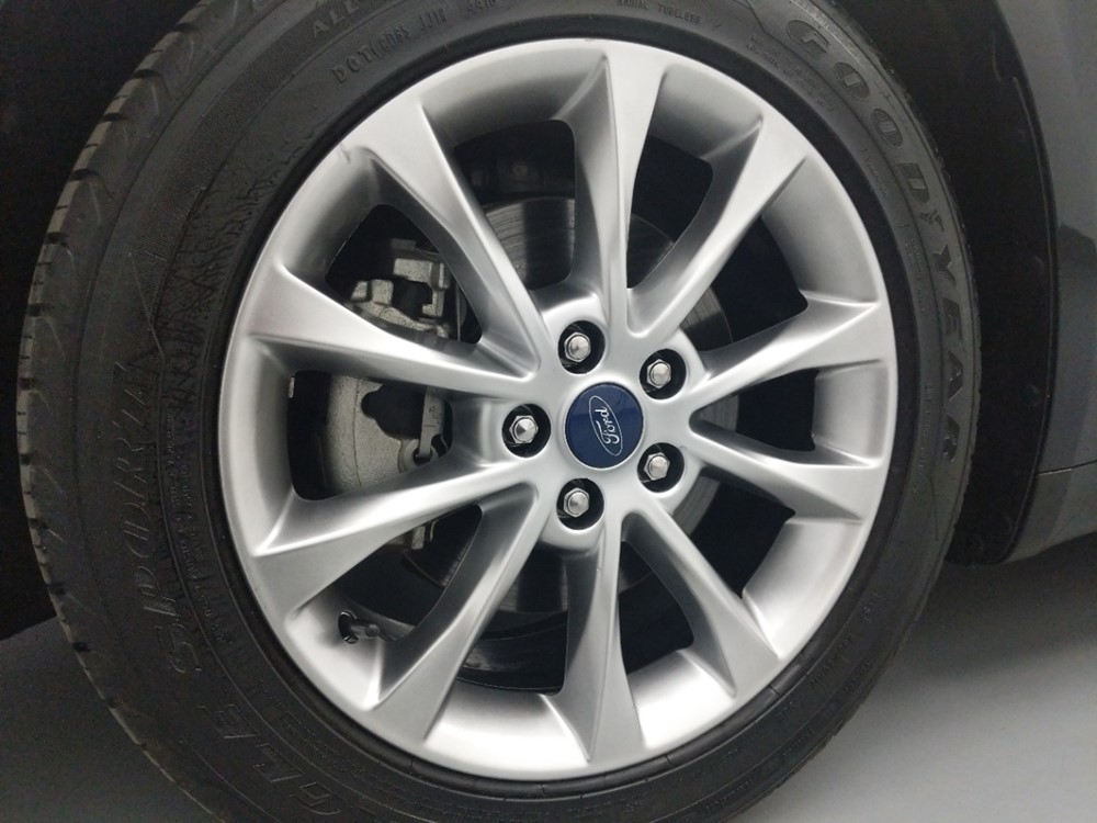 2017 Ford Fusion - Wheel