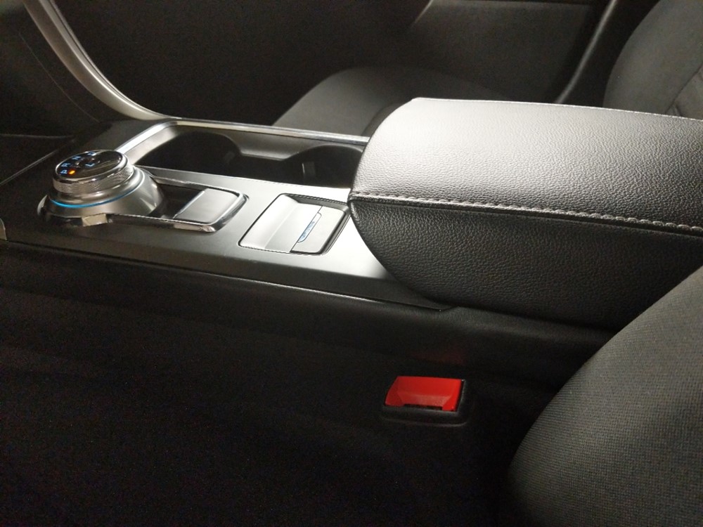 2017 Ford Fusion - Center Console/Cup Holders