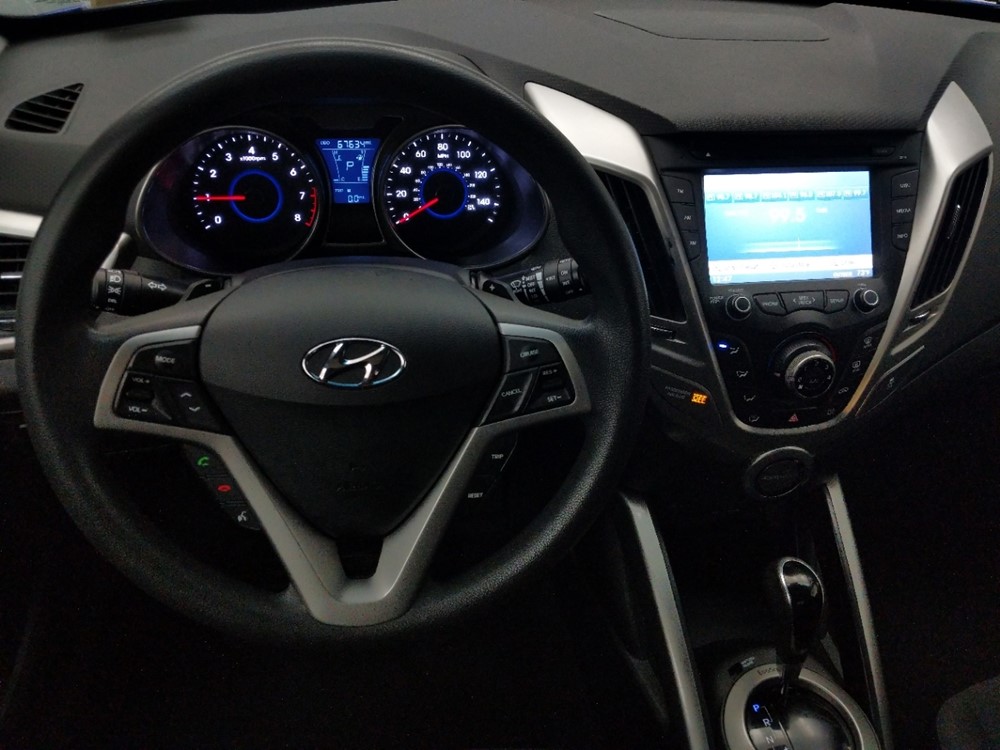 2015 Hyundai Veloster - Driver Dash